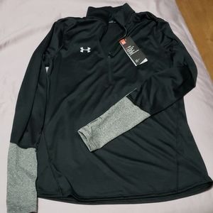 New Underarmour long-sleeved 1/2 zip top